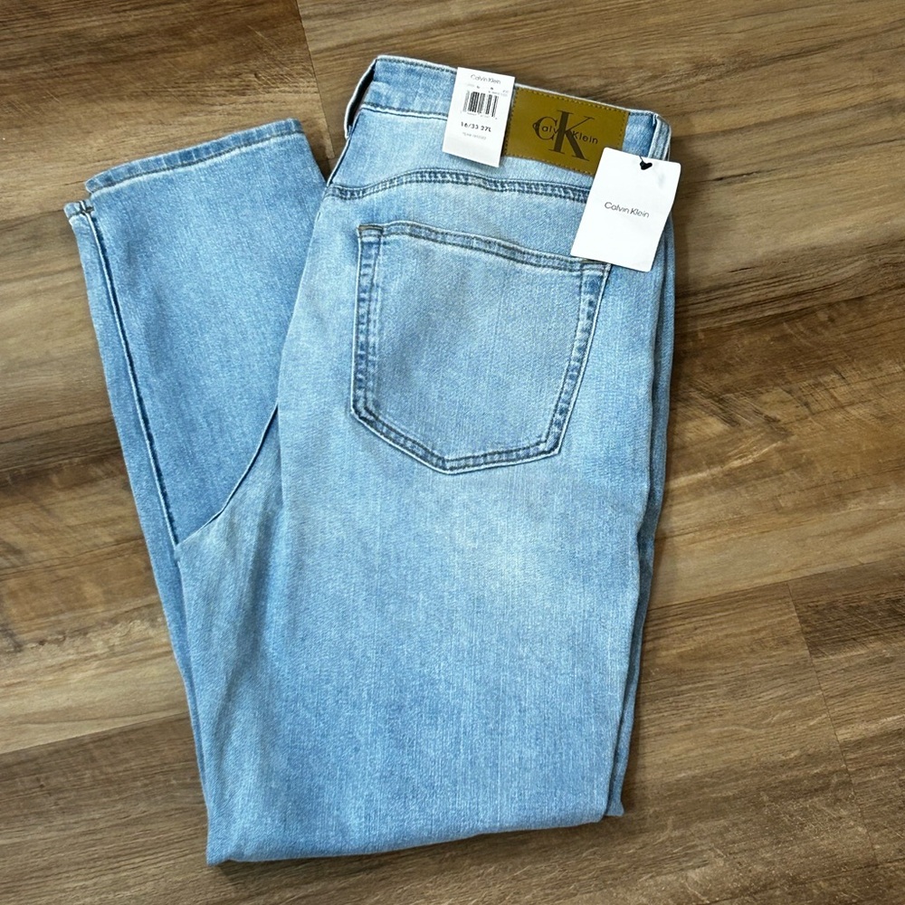 Calvin Klein High Rise Straight Jeans